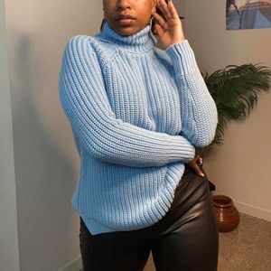 Sweater holiday turtleneck bulky skiing women’s ladies no stains/rips cute